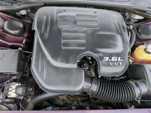 Used 2021 Dodge Challenger SXT RWD image 31