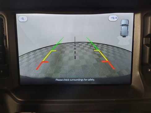 Used 2025 Ford Bronco Badlands image 9