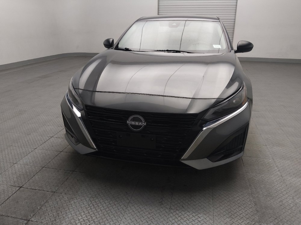 Used 2025 Nissan Altima 2.5 S FWD image 15