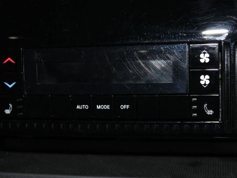 Used 2024 Jeep Wagoneer Series II AWD/4WD image 37