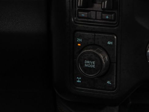 Used 2024 Ford F250 Platinum image 23