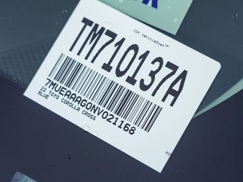 Used 2022 Toyota Corolla Cross XLE image 30