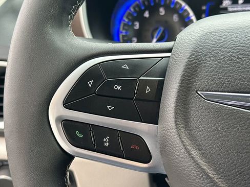 Used 2024 Chrysler Voyager LX image 28