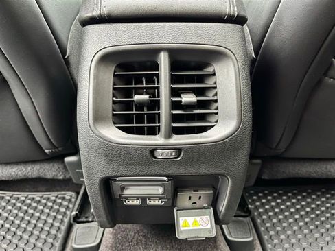 Used 2019 Jeep Cherokee Limited AWD/4WD image 20