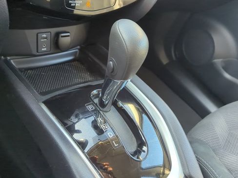Used 2016 Nissan Rogue S FWD image 23