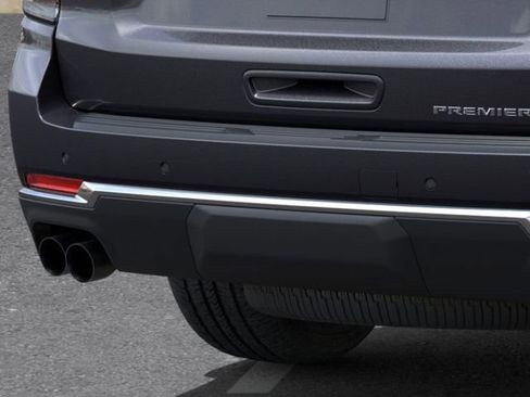 New 2025 Chevrolet Suburban Premier image 15