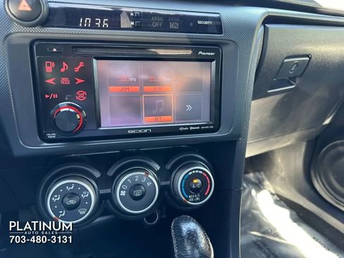 Used 2012 Scion tC FWD image 10