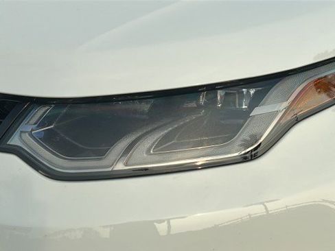 New 2025 Land Rover Discovery Sport S image 4