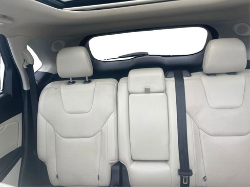 Used 2020 Ford Edge Titanium w/ Equipment Group 301A FWD image 15