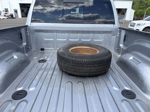 Used 2024 RAM 2500 Tradesman w/ Chrome Appearance Group AWD/4WD image 29