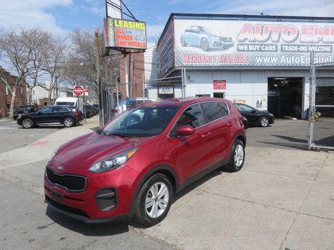 Used 2017 Kia Sportage LX FWD image 2