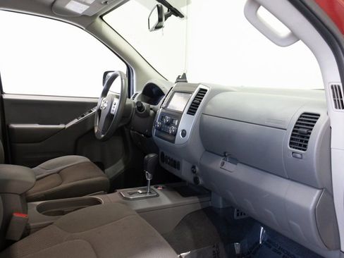 Used 2021 Nissan Frontier SV image 21