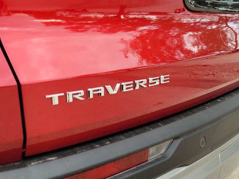 Used 2026 Chevrolet Traverse LT FWD image 11