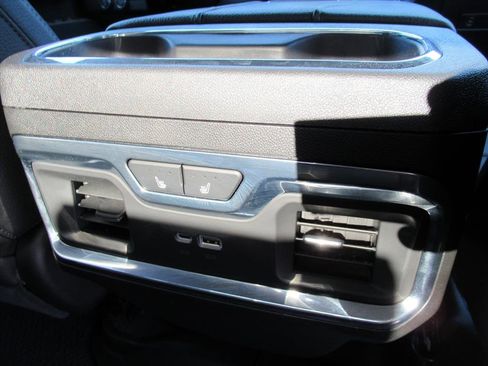 Used 2025 GMC Sierra 3500 Denali w/ Denali Reserve Package image 20