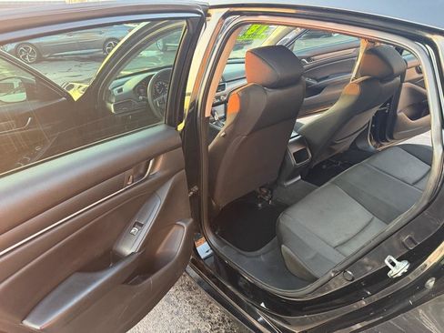 Used 2018 Honda Accord LX image 11
