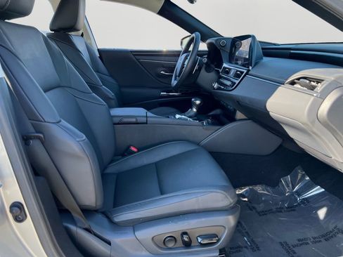 Certified 2023 Lexus ES 350 w/ Premium Package image 7