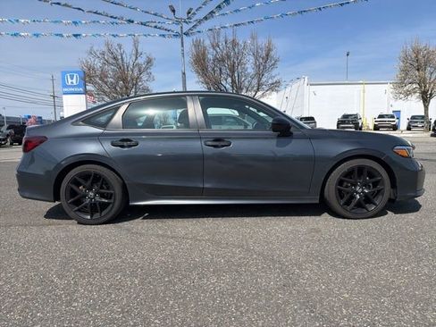 Used 2025 Honda Civic Sport image 4