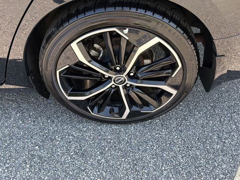 Used 2024 Nissan Altima 2.5 SR FWD image 36