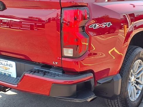 Used 2024 Chevrolet Colorado LT w/ LT Convenience Package II AWD/4WD image 24