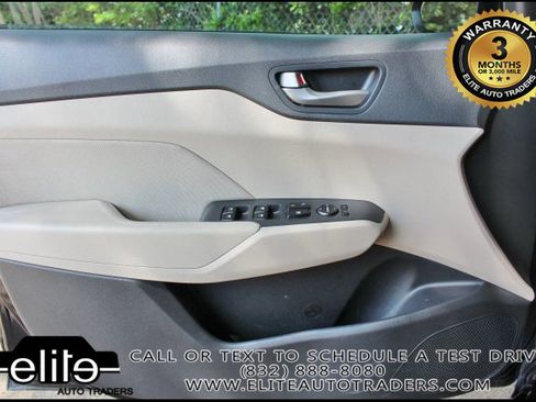 Used 2022 Hyundai Accent SE w/ Cargo Package image 22