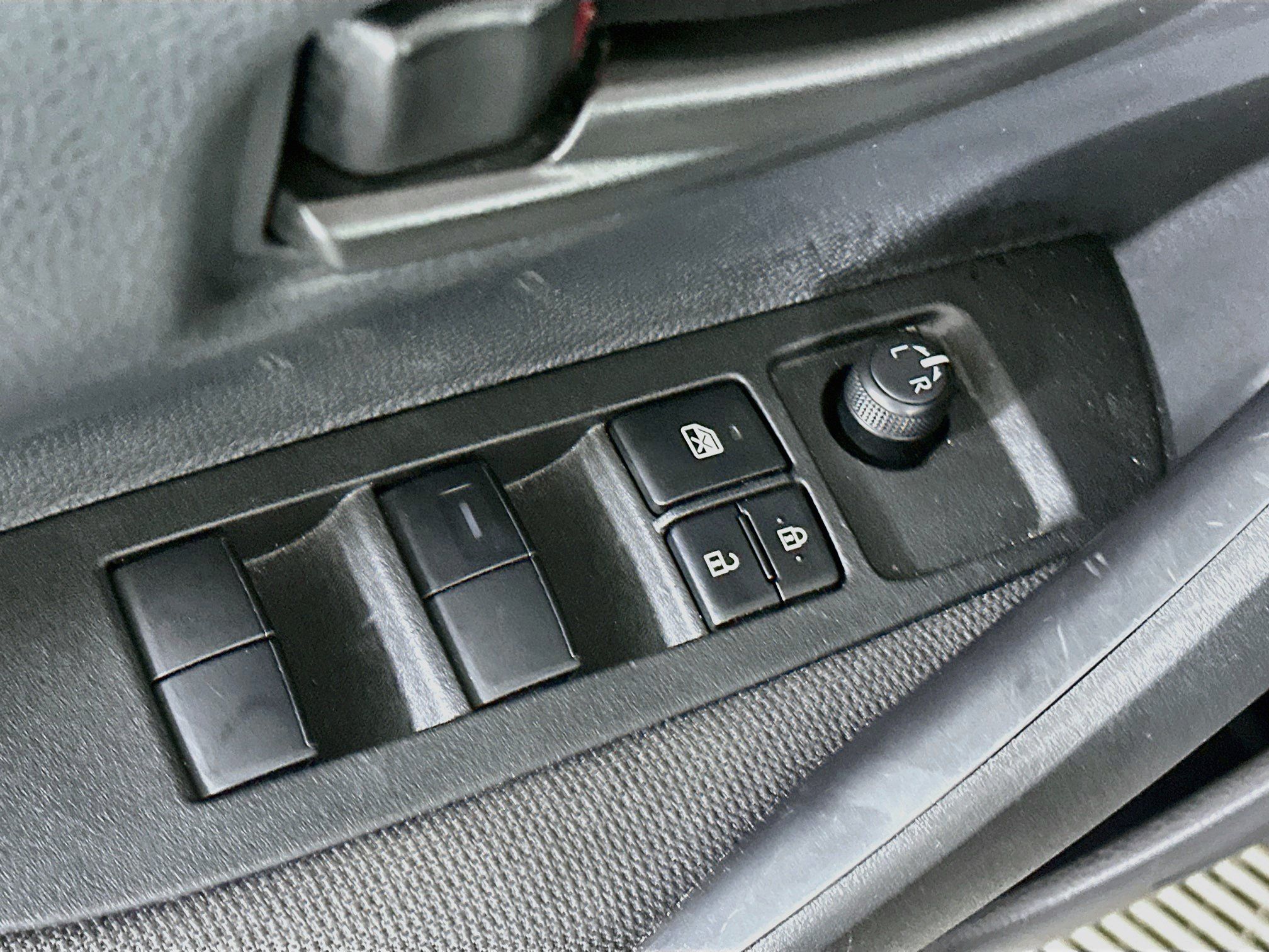Used 2026 Toyota Corolla LE FWD image 15
