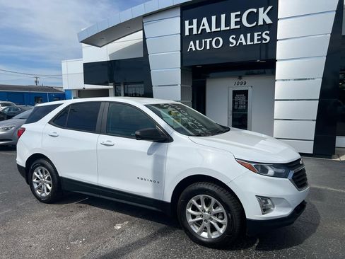 Used 2021 Chevrolet Equinox LS AWD/4WD image 7