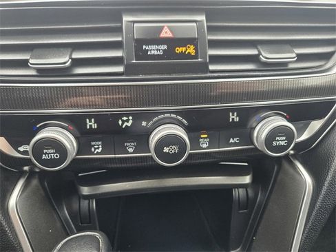 Used 2022 Honda Accord Sport image 17