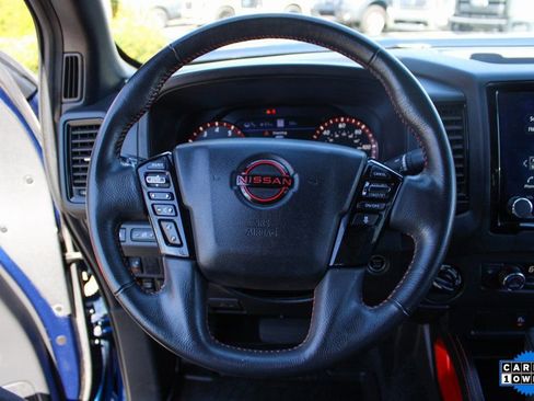 Used 2022 Nissan Frontier PRO-4X w/ Technology Package image 18