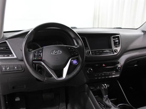 Used 2017 Hyundai Tucson SE Plus image 6