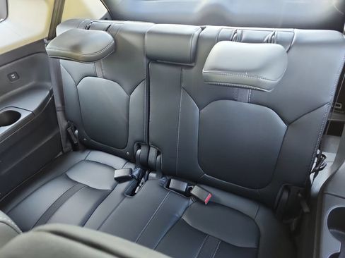 Certified 2025 Honda Pilot EX-L image 38
