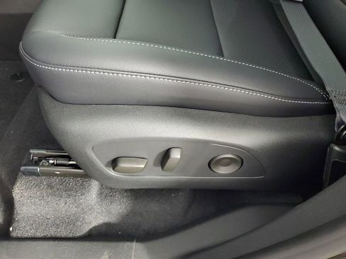 New 2026 Chevrolet Traverse LT w/ Midnight/Sport Edition FWD image 30