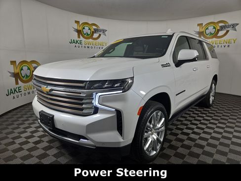 Certified 2023 Chevrolet Suburban High Country image 3