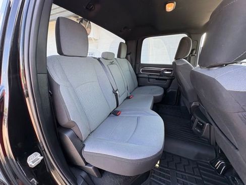 Used 2024 RAM 2500 Big Horn AWD/4WD image 31