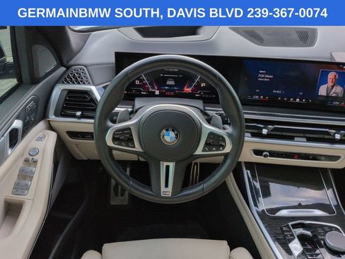 Used 2025 BMW X7 M60i AWD/4WD image 18