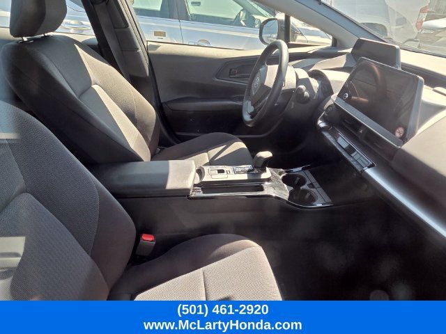 Used 2026 Toyota Prius LE FWD image 7