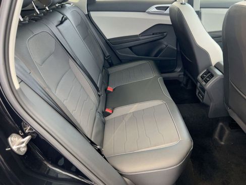 New 2026 Volkswagen Taos SE image 25