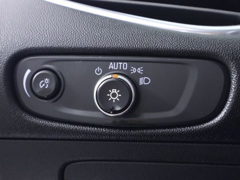 Used 2019 Chevrolet Malibu LT FWD image 10