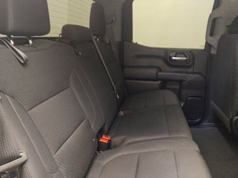 Used 2019 Chevrolet Silverado 1500 Custom w/ Custom Value Package RWD image 19