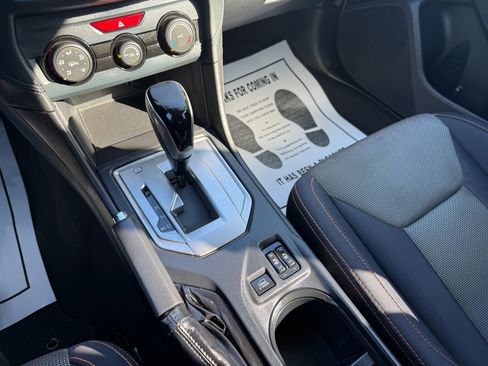 Used 2018 Subaru Crosstrek 2.0i Premium w/ Eyesight System image 22