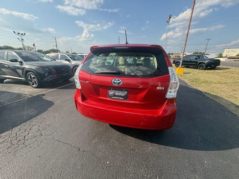 Used 2013 Toyota Prius V Three FWD image 4