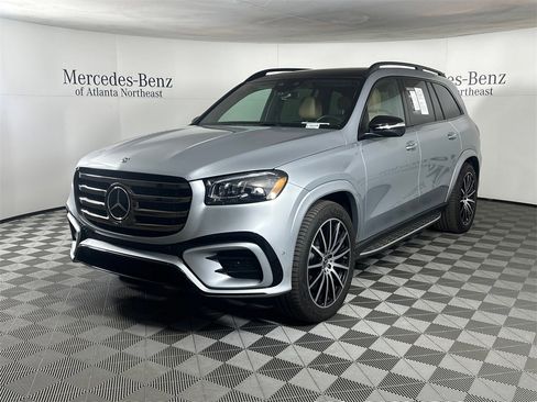 Certified 2025 Mercedes-Benz GLS 450 4MATIC image 3