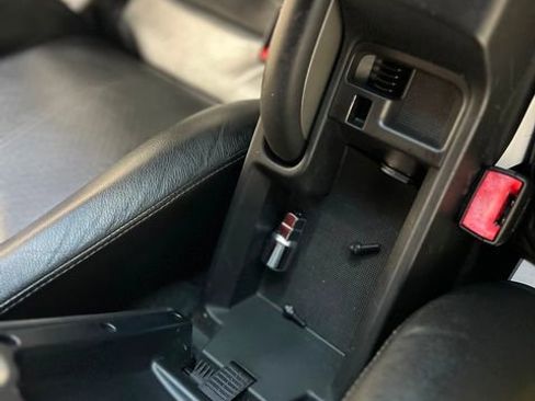 Used 2006 Porsche Cayman S image 28