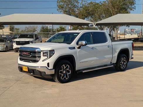 Certified 2023 GMC Sierra 1500 SLT image 7