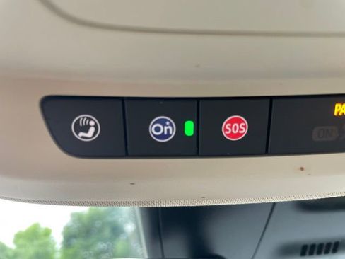 Used 2022 Buick Envision Preferred FWD image 30