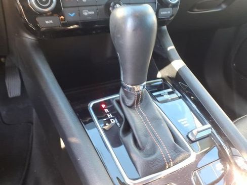 Used 2022 Jeep Compass Limited AWD/4WD image 17