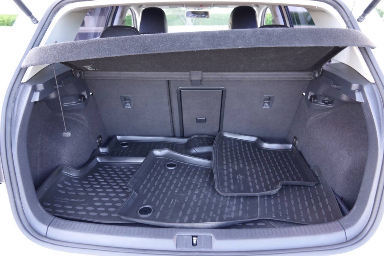 Used 2015 Volkswagen Golf TDI S FWD image 88