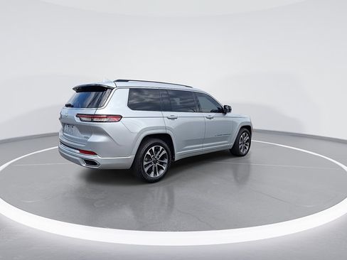 Used 2021 Jeep Grand Cherokee L Overland w/ Luxury Tech Group IV AWD/4WD image 9
