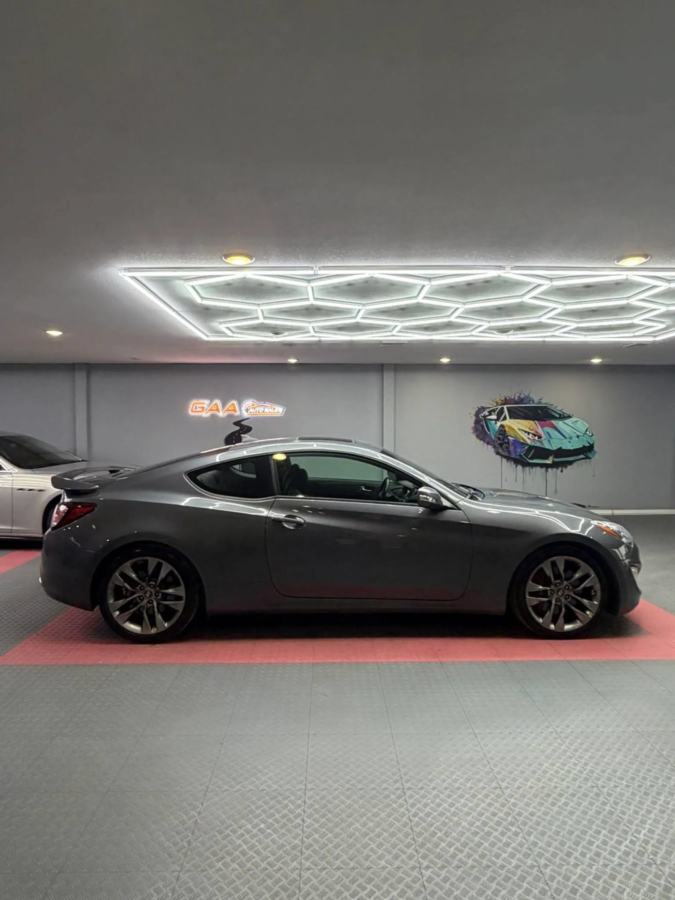 Used 2015 Hyundai Genesis 3.8 RWD image 7