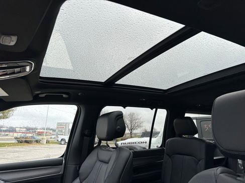 New 2024 Jeep Wagoneer Series II w/ Convenience Group I image 2