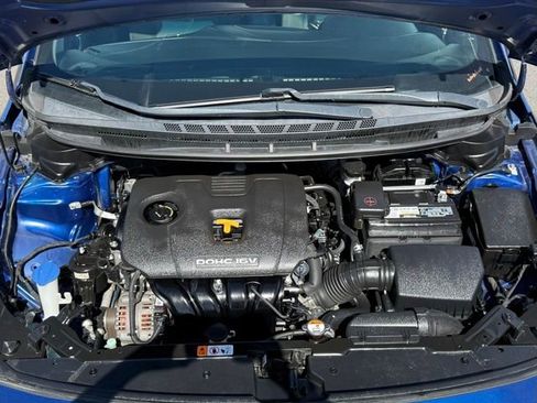 Used 2017 Kia Forte LX FWD image 27